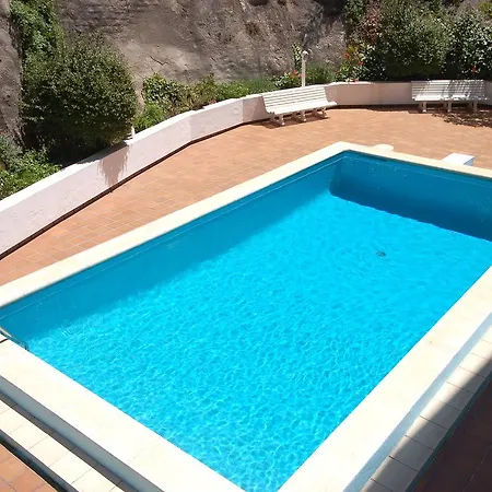 Lets Holidays Community Pool Tossa Appartement *
