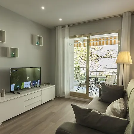 Lets Holidays Community Pool Tossa Apartamento *